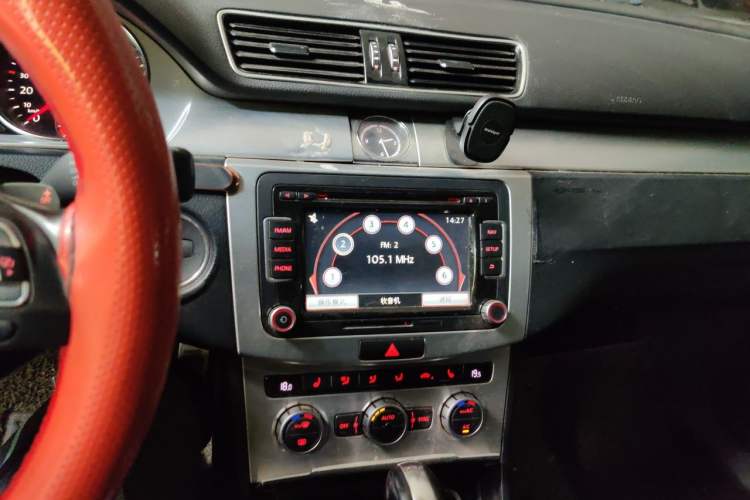Used Volkswagen FAW-Volkswagen CC 2015 1.8TSI Luxury Model Audio And AC Panel