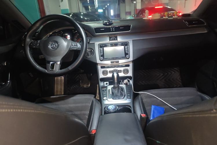 Used Volkswagen FAW-Volkswagen CC 2015 1.8TSI Luxury Model Center Console