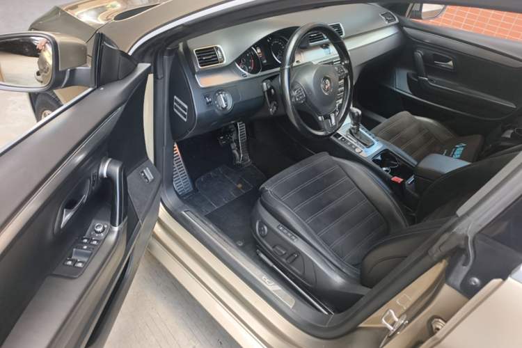 Used Volkswagen FAW-Volkswagen CC 2015 2.0 TSI Luxury Model Driver Seat