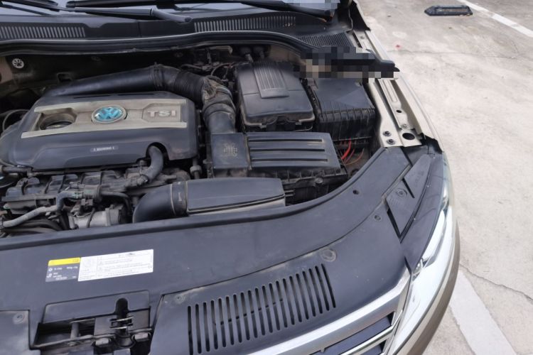 Used Volkswagen FAW-Volkswagen CC 2015 1.8TSI Luxury Model Engine Bay Left