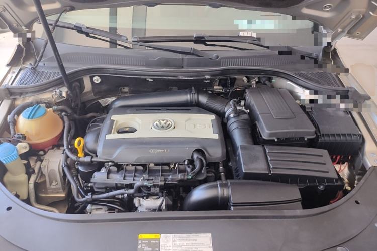 Used Volkswagen FAW-Volkswagen CC 2015 2.0 TSI Luxury Model Engine Bay