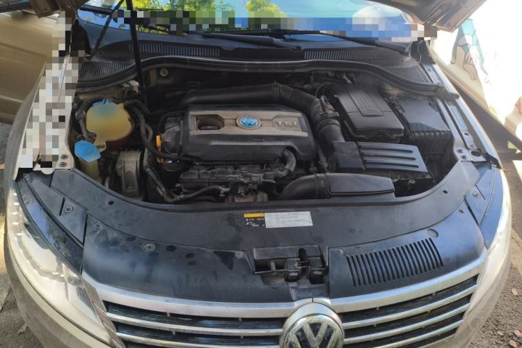 Used Volkswagen FAW-Volkswagen CC 2015 1.8TSI Luxury Model Engine Bay
