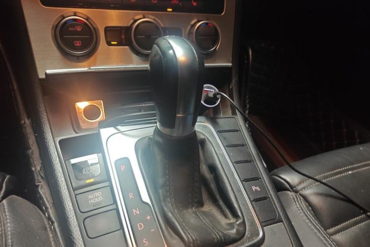Used Volkswagen FAW-Volkswagen CC 2015 1.8TSI Prestige Model Gear Lever