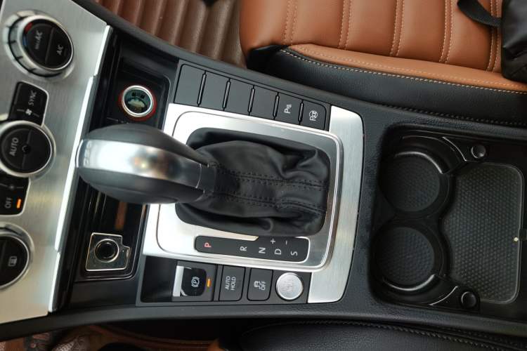 Used Volkswagen FAW-Volkswagen CC 2015 1.8TSI Luxury Model Gear Lever