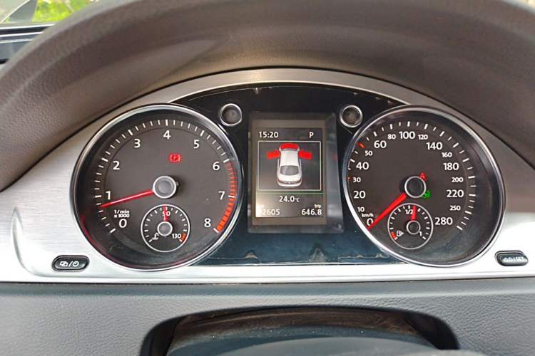 Used Volkswagen FAW-Volkswagen CC 2015 1.8TSI Luxury Model Instrument Cluster