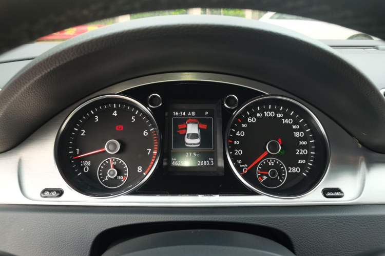 Used Volkswagen FAW-Volkswagen CC 2015 1.8TSI Luxury Model Instrument Cluster