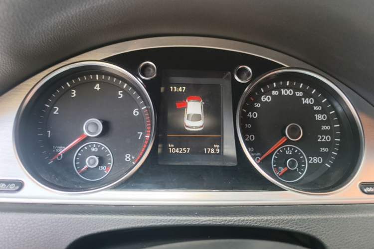 Used Volkswagen FAW-Volkswagen CC 2015 2.0 TSI Luxury Model Instrument Cluster