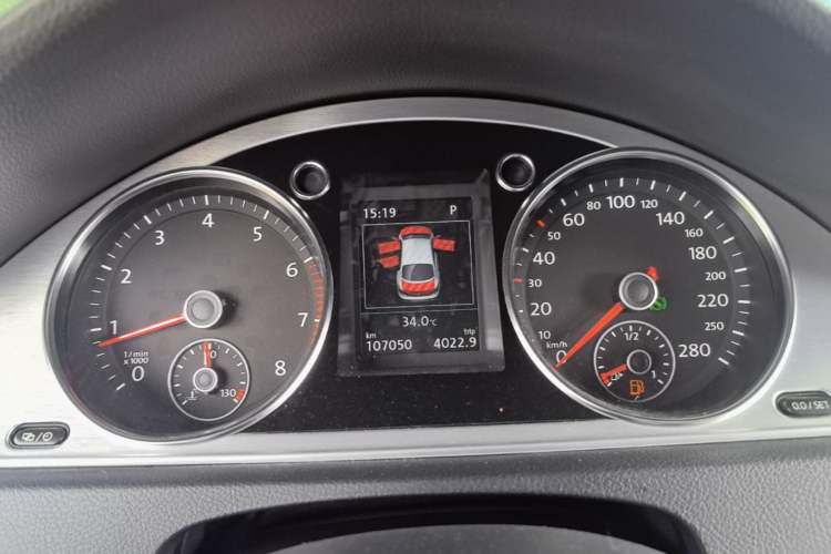 Used Volkswagen FAW-Volkswagen CC 2015 1.8TSI Luxury Model Instrument Cluster