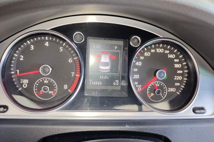 Used Volkswagen FAW-Volkswagen CC 2015 2.0 TSI Luxury Model Instrument Cluster