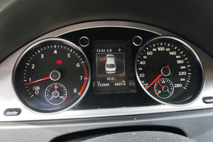 Used Volkswagen FAW-Volkswagen CC 2015 2.0 TSI Luxury Model Instrument Cluster