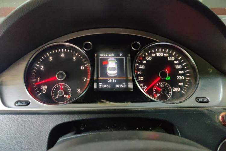 Used Volkswagen FAW-Volkswagen CC 2015 1.8TSI Luxury Model Instrument Cluster