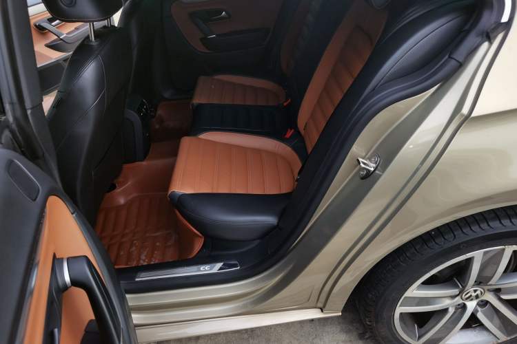 Used Volkswagen FAW-Volkswagen CC 2015 1.8TSI Luxury Model Left Rear Seat