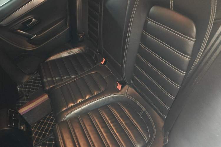 Used Volkswagen FAW-Volkswagen CC 2015 1.8TSI Prestige Model Left Rear Seat