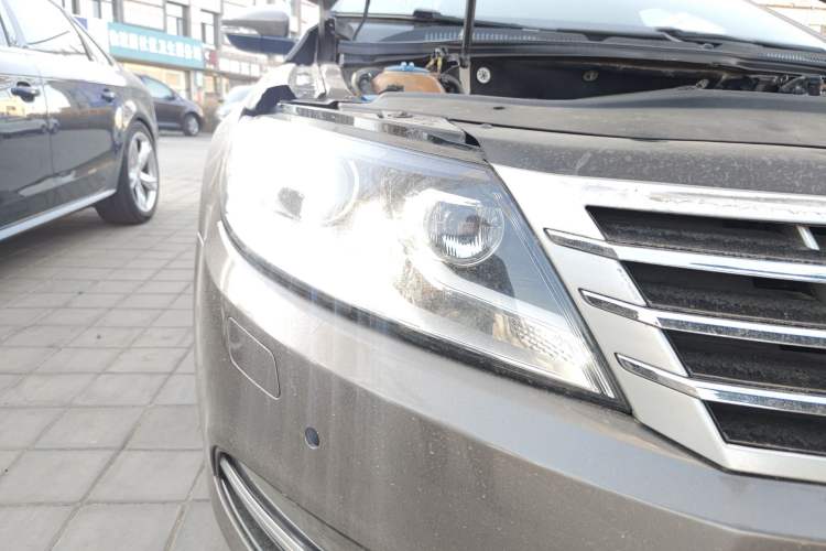 Used Volkswagen FAW-Volkswagen CC 2015 2.0 TSI Luxury Model Right Front Headlight