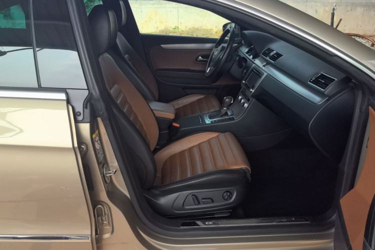 Used Volkswagen FAW-Volkswagen CC 2015 1.8TSI Luxury Model Right Front Seat