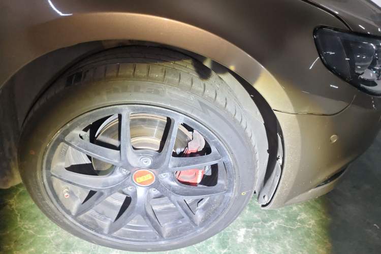 Used Volkswagen FAW-Volkswagen CC 2015 1.8TSI Luxury Model Right Front Wheel Hub