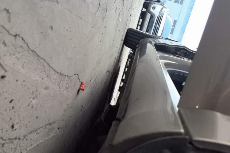 Used Volkswagen FAW-Volkswagen CC 2015 1.8TSI Luxury Model Right Side Sill