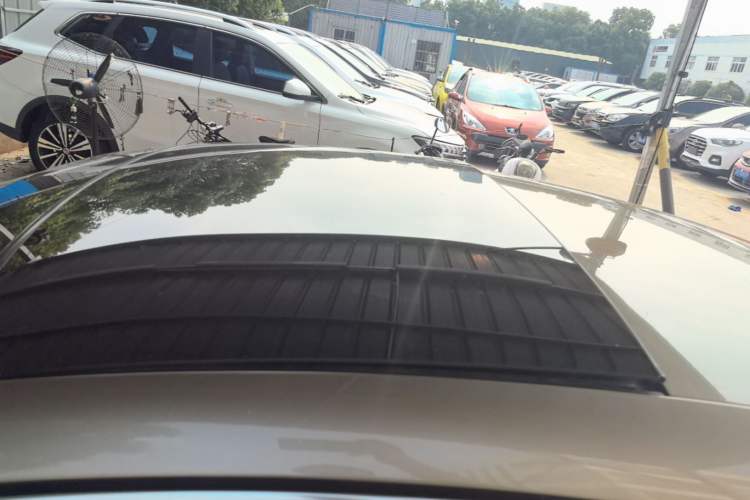 Used Volkswagen FAW-Volkswagen CC 2015 1.8TSI Luxury Model Roof