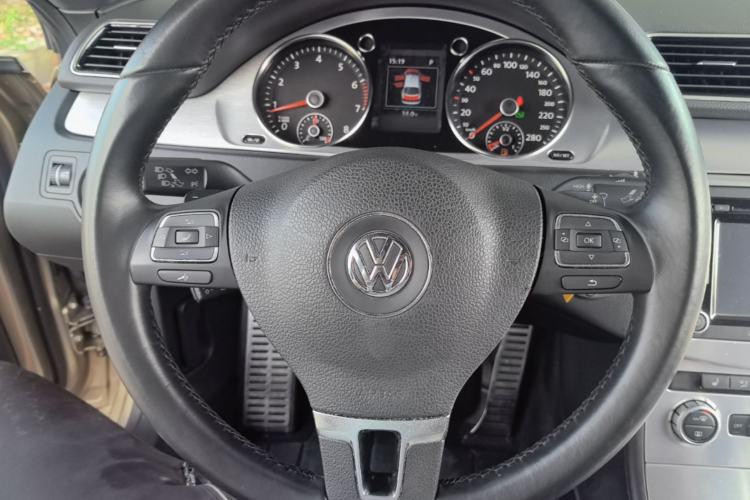 Used Volkswagen FAW-Volkswagen CC 2015 1.8TSI Luxury Model Steering Wheel