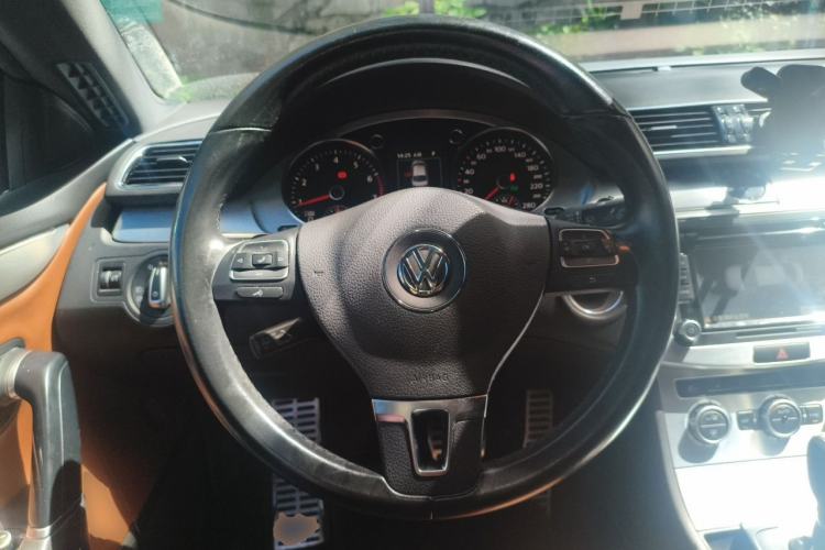 Used Volkswagen FAW-Volkswagen CC 2015 1.8TSI Luxury Model Steering Wheel