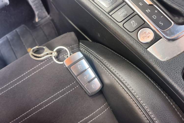 Used Volkswagen FAW-Volkswagen CC 2015 2.0 TSI Luxury Model Vehicle Key