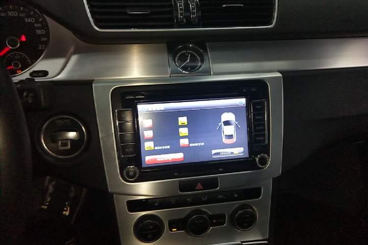Used Volkswagen FAW-Volkswagen CC 2016 1.8TSI Prestige Model Audio And AC Panel