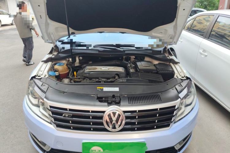Used Volkswagen FAW-Volkswagen CC 2016 1.8TSI Prestige Model Engine Bay