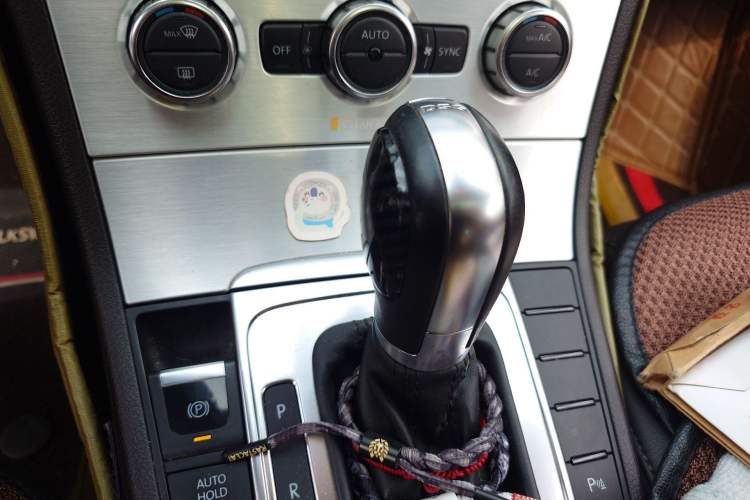 Used Volkswagen FAW-Volkswagen CC 2016 1.8TSI Luxury Model Gear Lever