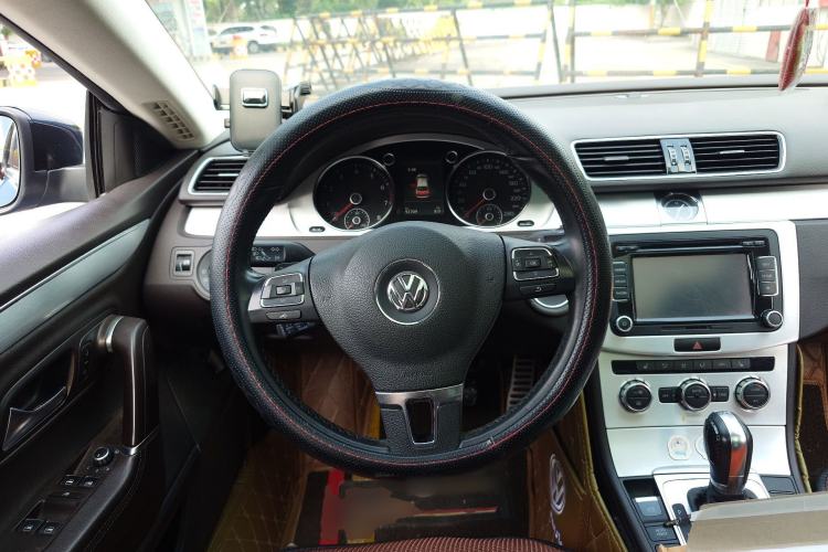 Used Volkswagen FAW-Volkswagen CC 2016 1.8TSI Luxury Model Steering Wheel