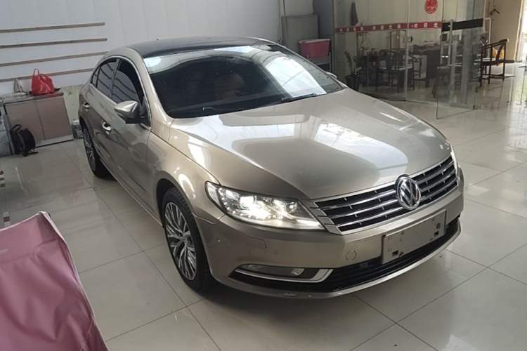 Used Volkswagen FAW-Volkswagen CC 2016 1.8TSI Luxury Model Front Right 45 Deg
