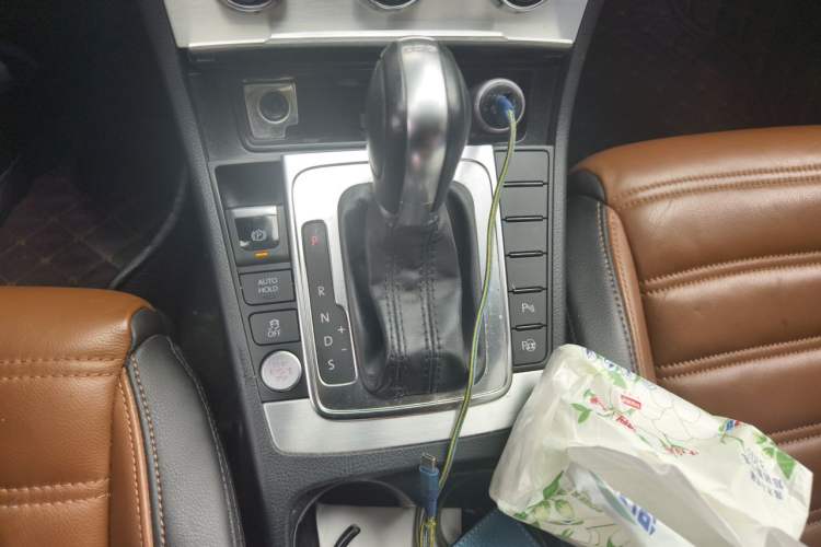 Used Volkswagen FAW-Volkswagen CC 2016 1.8TSI Luxury Model Gear Lever
