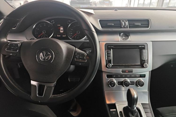 Used Volkswagen FAW-Volkswagen CC 2016 1.8TSI Luxury Model Interior 1