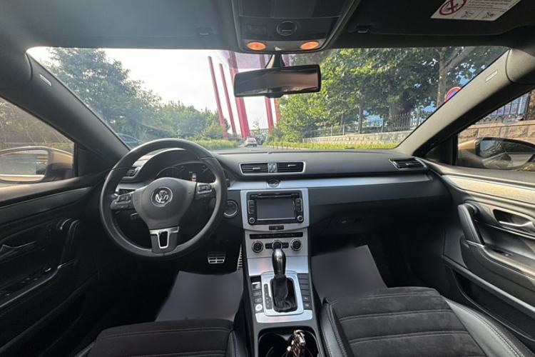 Used Volkswagen FAW-Volkswagen CC 2016 1.8TSI Luxury Model Interior 1