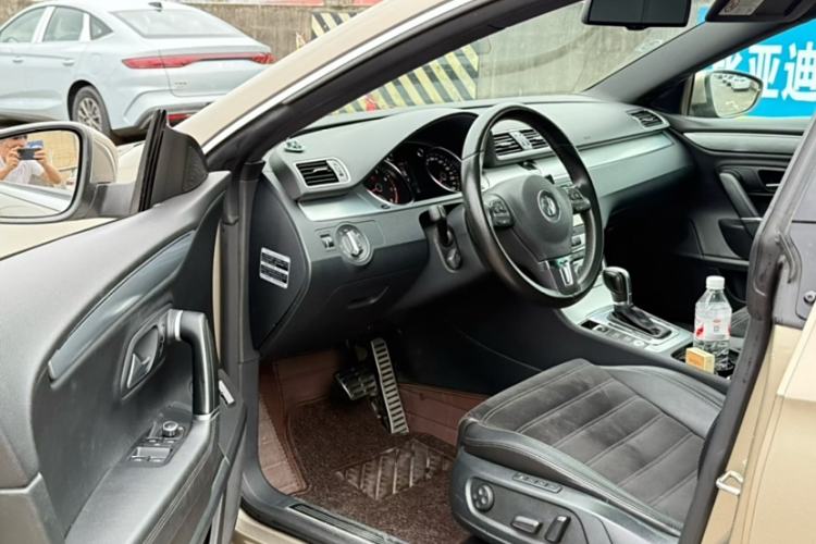 Used Volkswagen FAW-Volkswagen CC 2016 1.8TSI Luxury Model Interior 2
