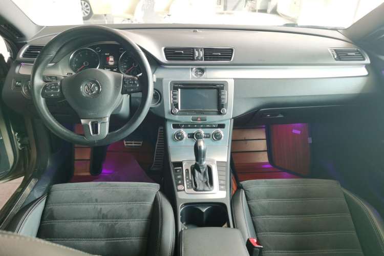 Used Volkswagen FAW-Volkswagen CC 2016 1.8TSI Luxury Model Interior 3