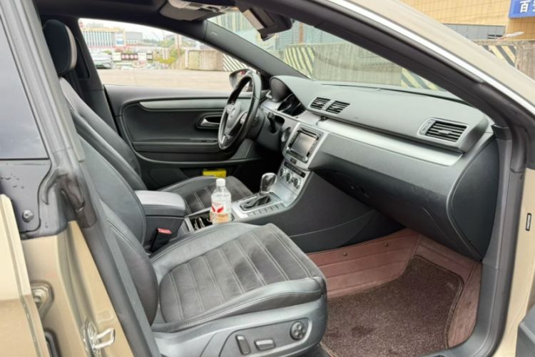 Used Volkswagen FAW-Volkswagen CC 2016 1.8TSI Luxury Model Interior 3
