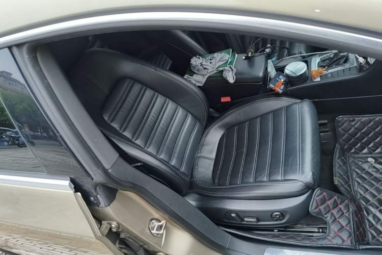 Used Volkswagen FAW-Volkswagen CC 2016 1.8TSI Prestige Model Right Front Seat