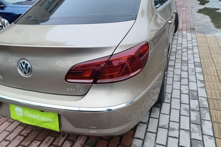 Used Volkswagen FAW-Volkswagen CC 2016 1.8TSI Prestige Model Right Rear Taillight