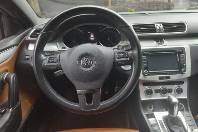 Used Volkswagen FAW-Volkswagen CC 2016 1.8TSI Luxury Model Steering Wheel