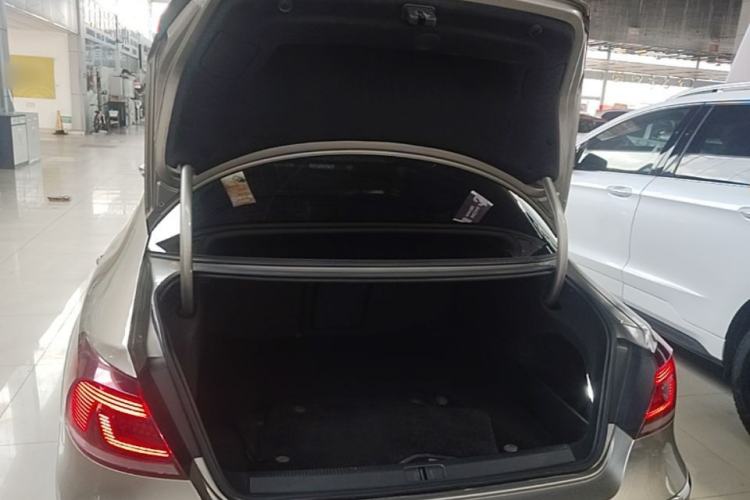 Used Volkswagen FAW-Volkswagen CC 2016 1.8TSI Luxury Model Trunk
