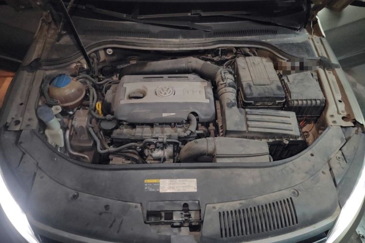Used Volkswagen FAW-Volkswagen CC 2016 1.8TSI Prestige Model Engine Bay