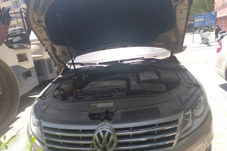 Used Volkswagen FAW-Volkswagen CC 2016 1.8TSI Prestige Model Engine Bay