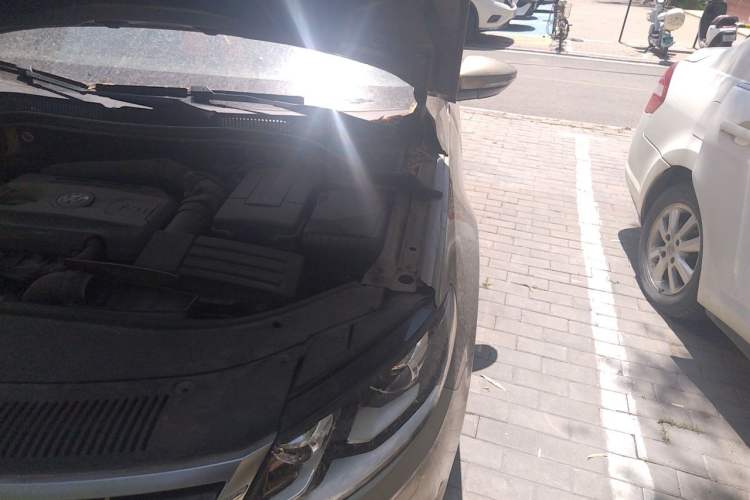 Used Volkswagen FAW-Volkswagen CC 2016 1.8TSI Prestige Model Engine Bay Left