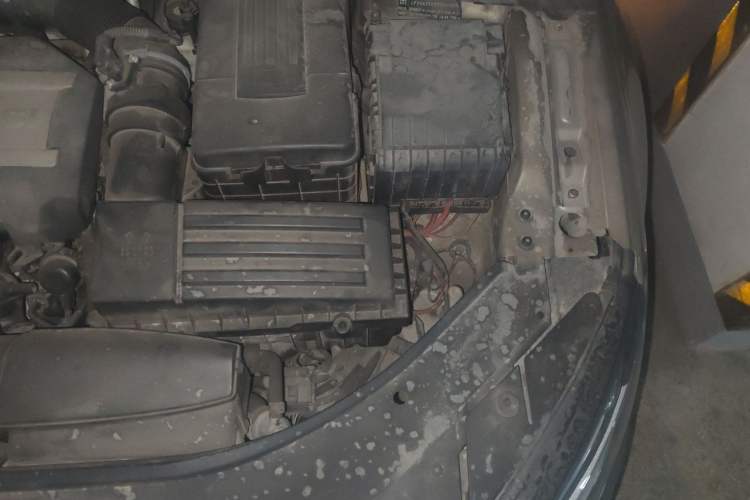Used Volkswagen FAW-Volkswagen CC 2016 1.8TSI Luxury Model Engine Bay Left