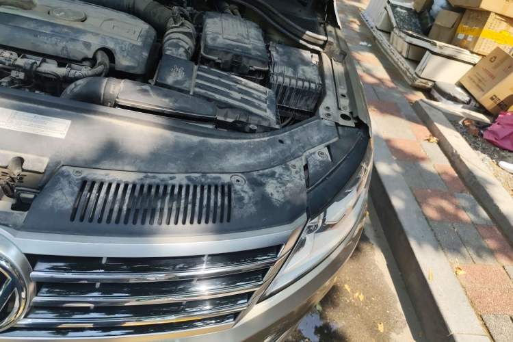 Used Volkswagen FAW-Volkswagen CC 2016 2.0 TSI Luxury Model Engine Bay Left
