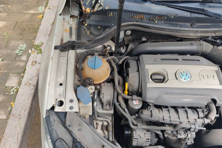 Used Volkswagen FAW-Volkswagen CC 2016 300TSI 25th Anniversary Edition Engine Bay Right