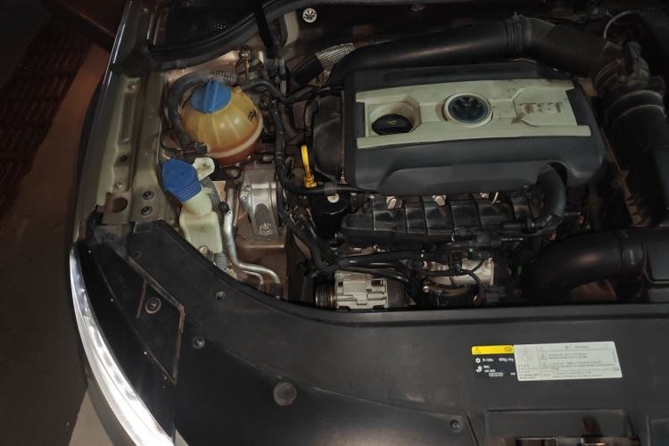Used Volkswagen FAW-Volkswagen CC 2016 2.0 TSI Luxury Model Engine Bay Right