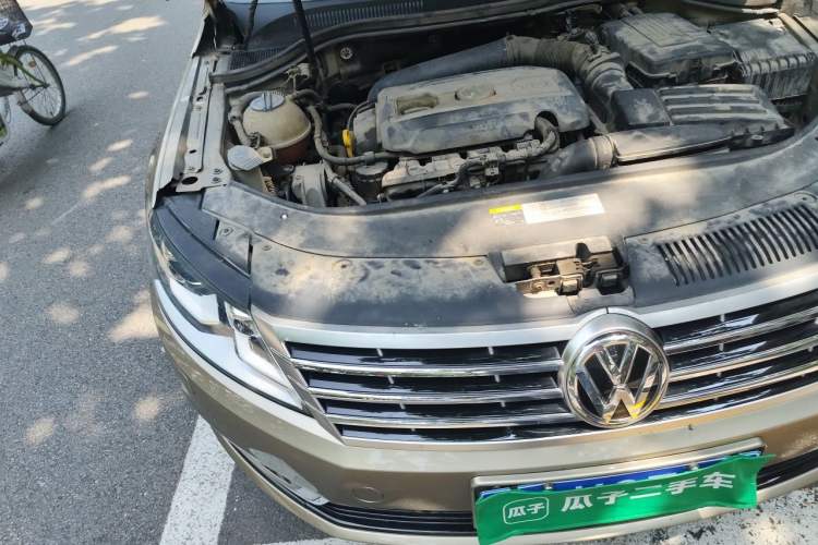 Used Volkswagen FAW-Volkswagen CC 2016 2.0 TSI Luxury Model Engine Bay Right