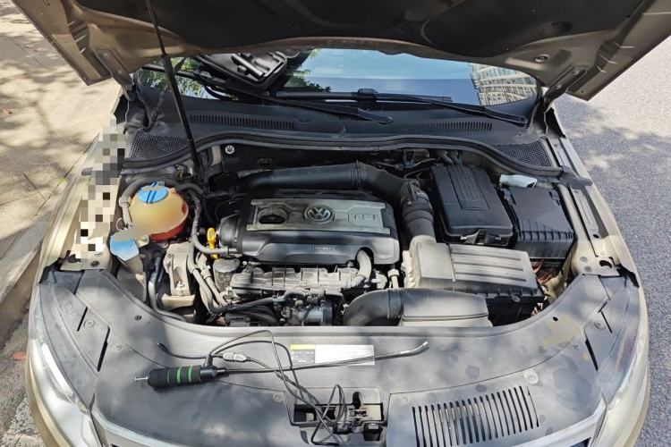 Used Volkswagen FAW-Volkswagen CC 2016 1.8TSI Prestige Model Engine Bay