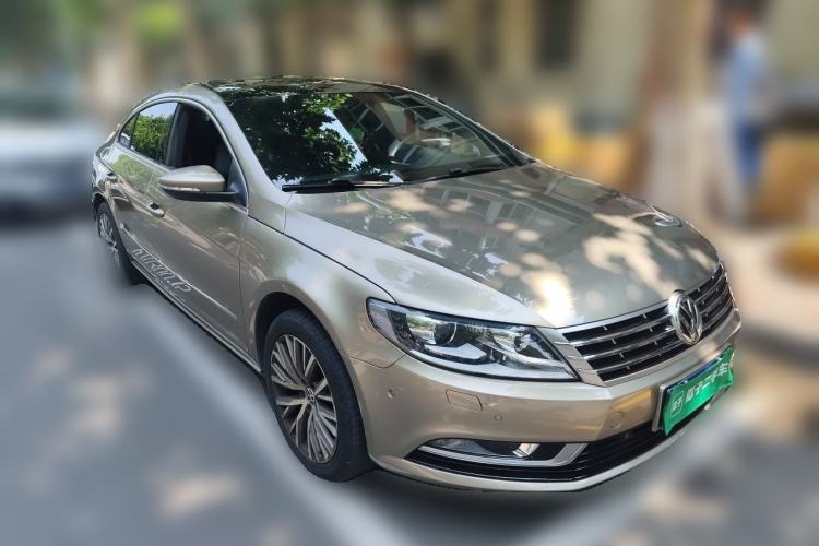 Used Volkswagen FAW-Volkswagen CC 2016 2.0 TSI Luxury Model Front Right 45 Deg